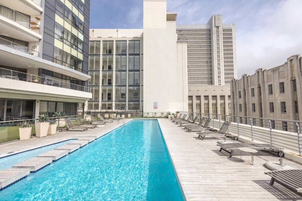 undefined Central and Spacious 1 Bedroom Flat With Swimming Pool 10