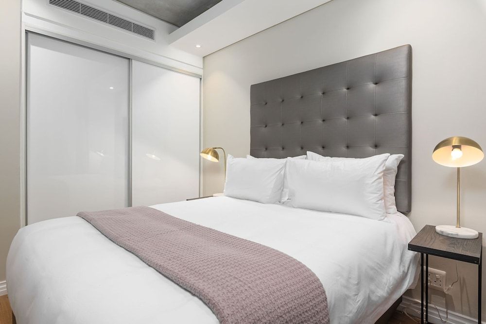 undefined Docklands 512 5