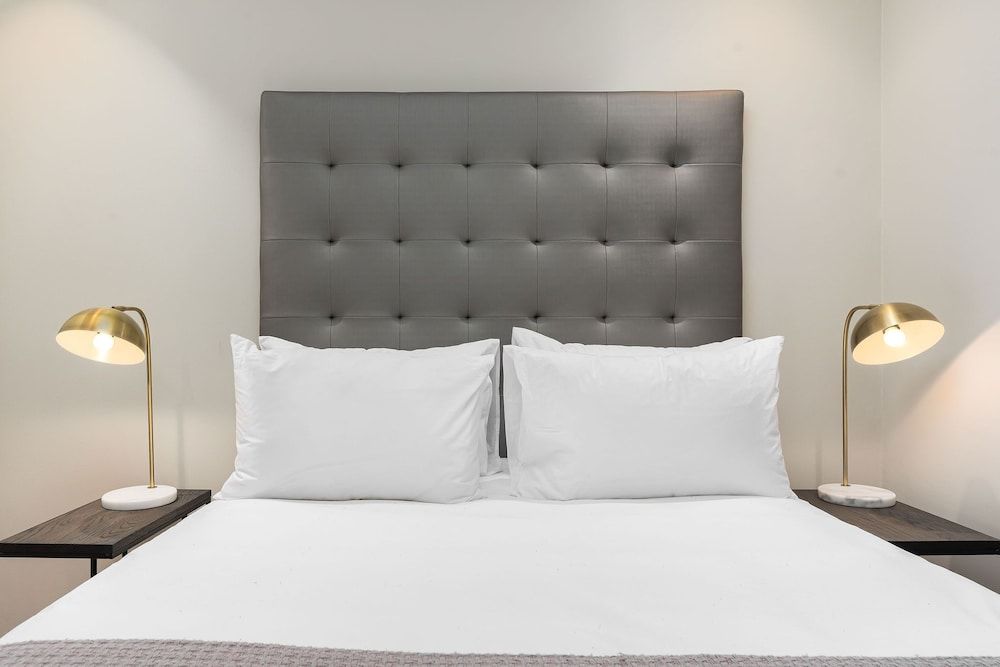 undefined Docklands 512 6