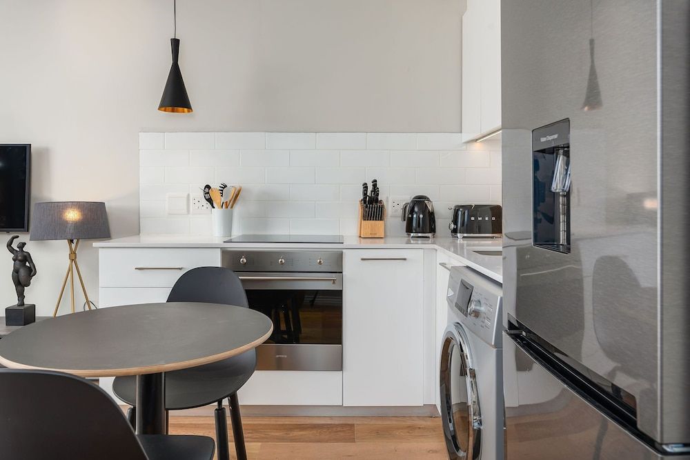 undefined Docklands 512 9