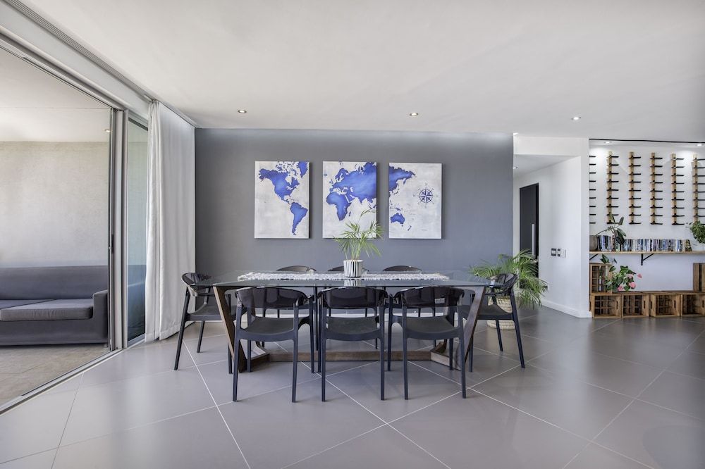 undefined Mandela Rhodes T1002 10