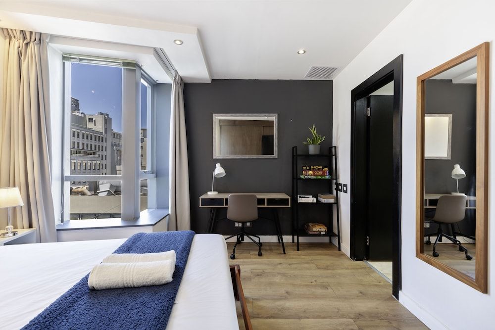 undefined Mandela Rhodes T1002 9