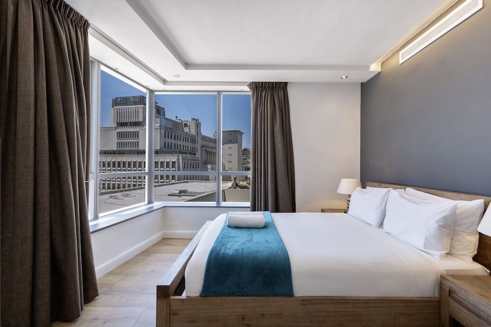 undefined Mandela Rhodes T1002 4