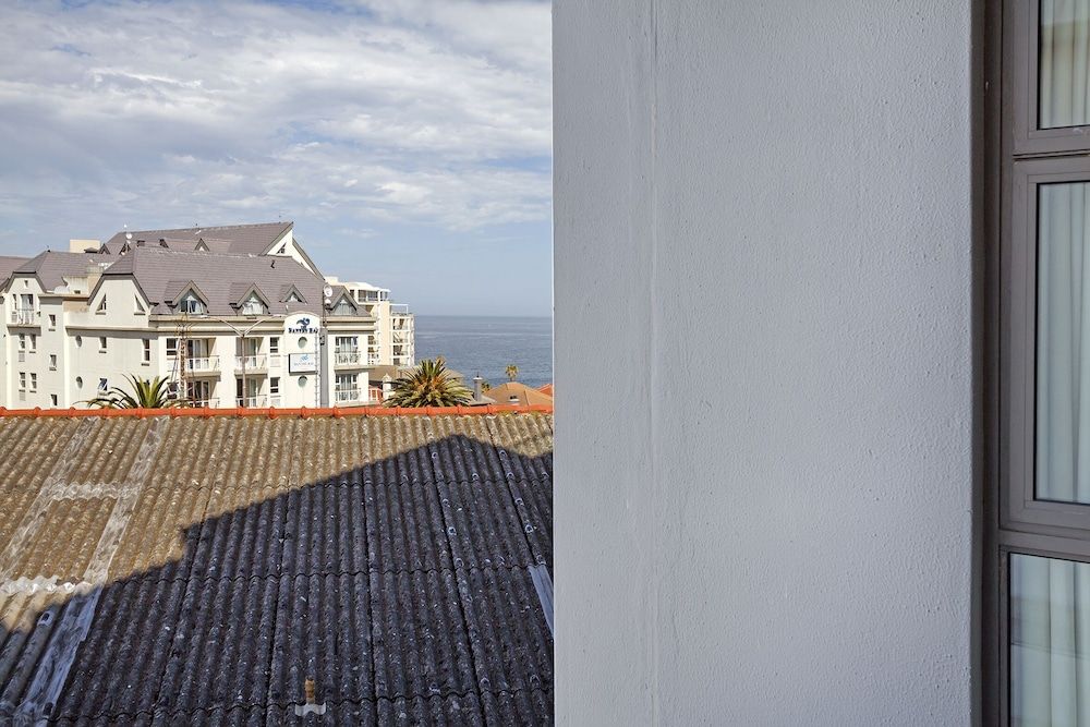 Cosmopolitan 401 Exclusive Studio 15