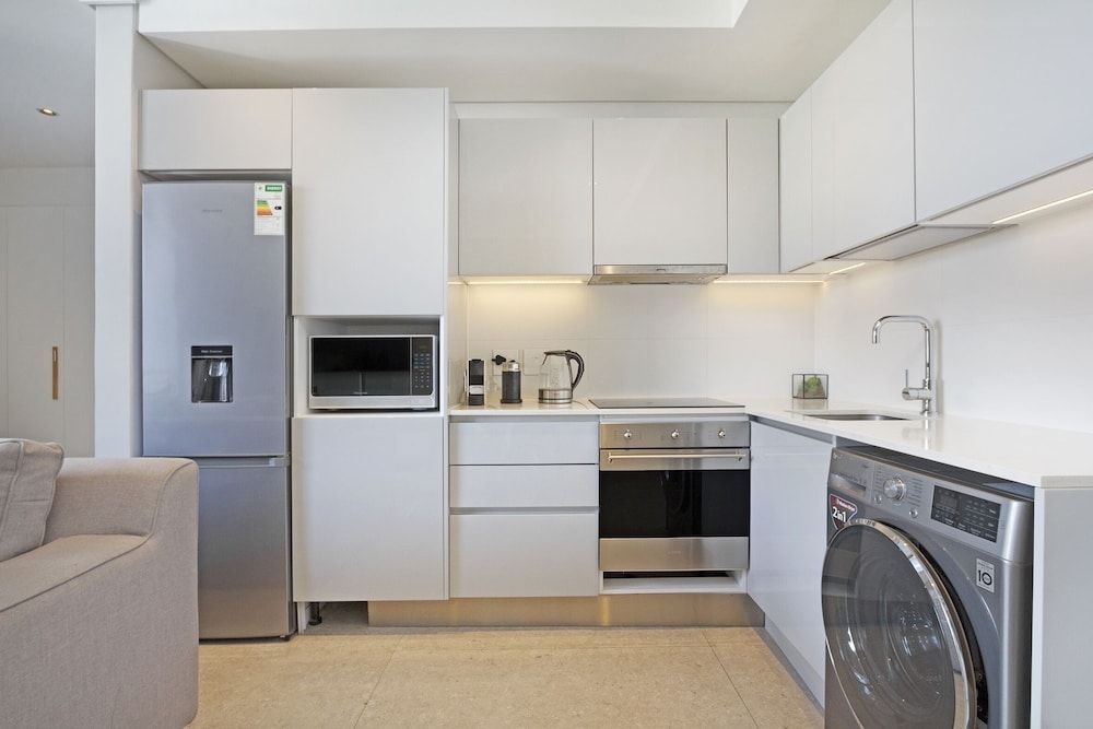 undefined Cosmopolitan 401 10