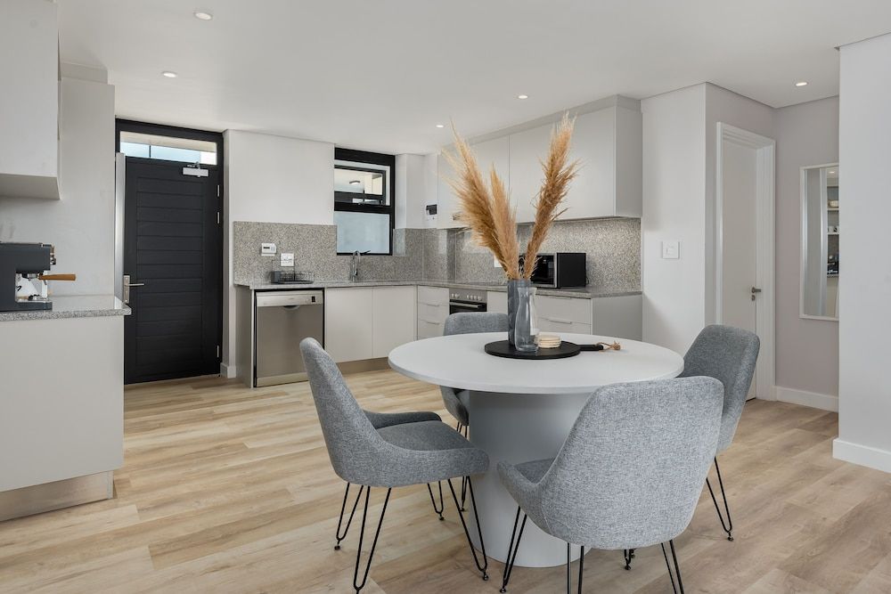 Burmeister on Park 505 Exclusive Apartment 10