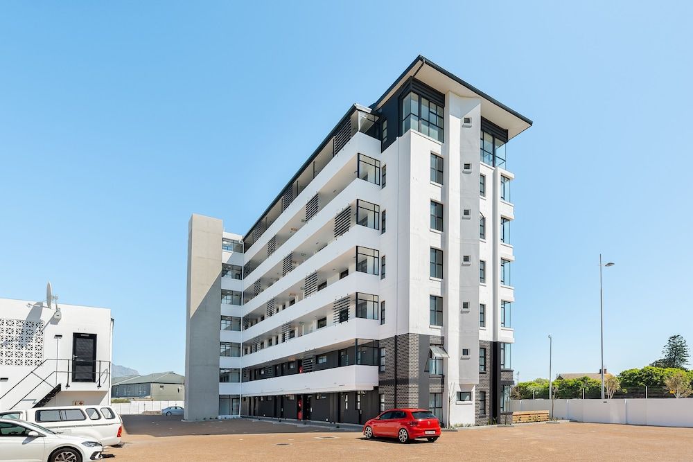 undefined Burmeister on Park 505 2