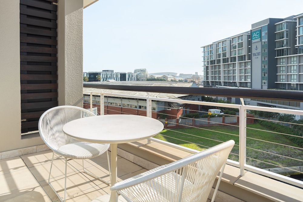 Canal Quays 503 Classic Studio 12