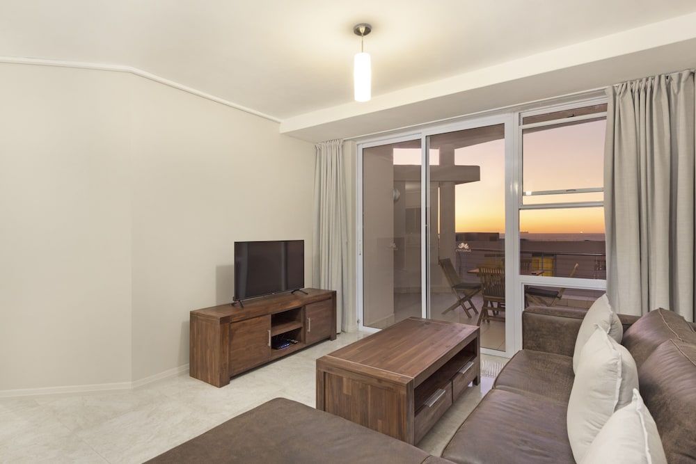 Lagoon Beach 302A by HostAgents Apartment (2 Bedrooms) 14