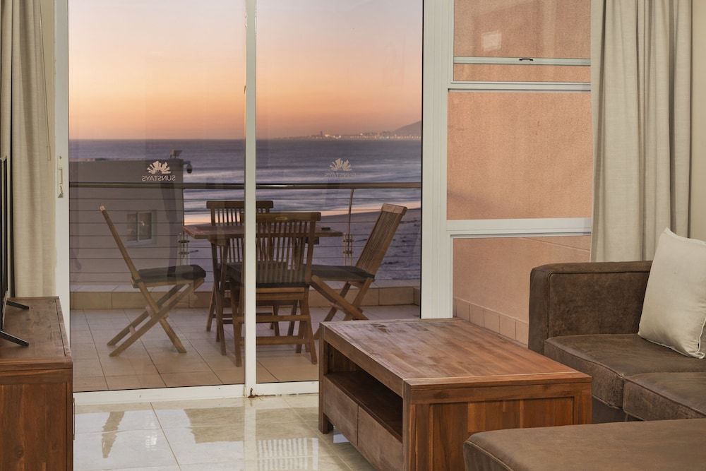 Lagoon Beach 302A by HostAgents Apartment (2 Bedrooms) 6