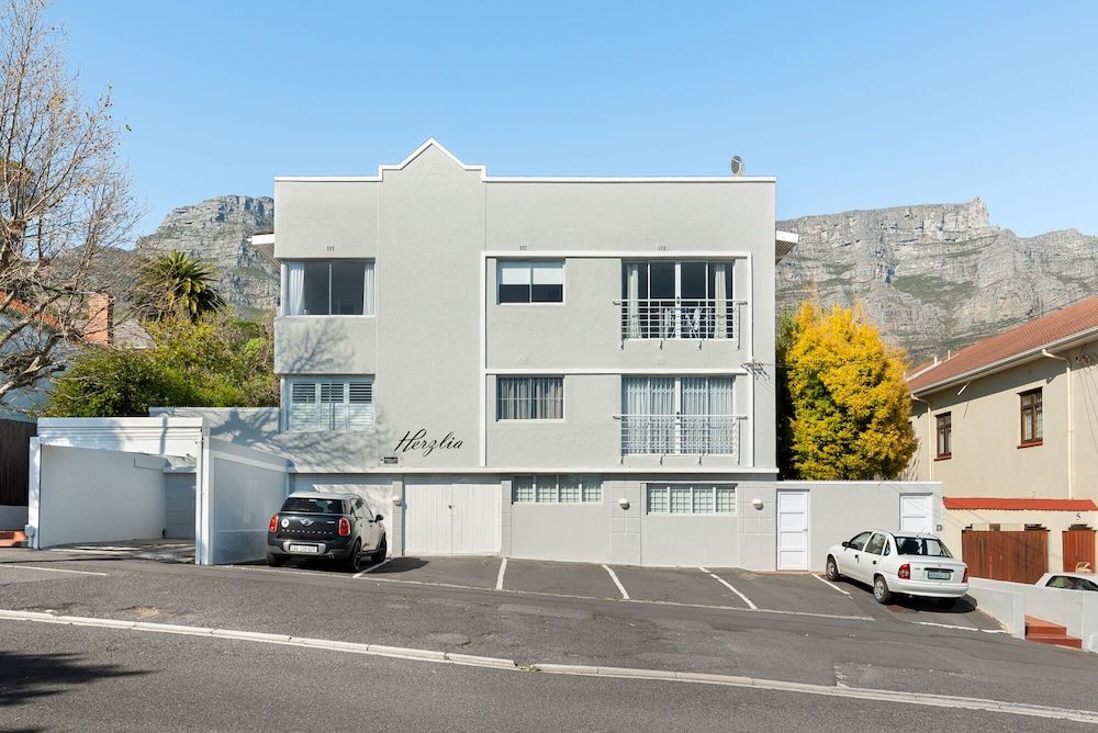 undefined Herzlia Court 9 4