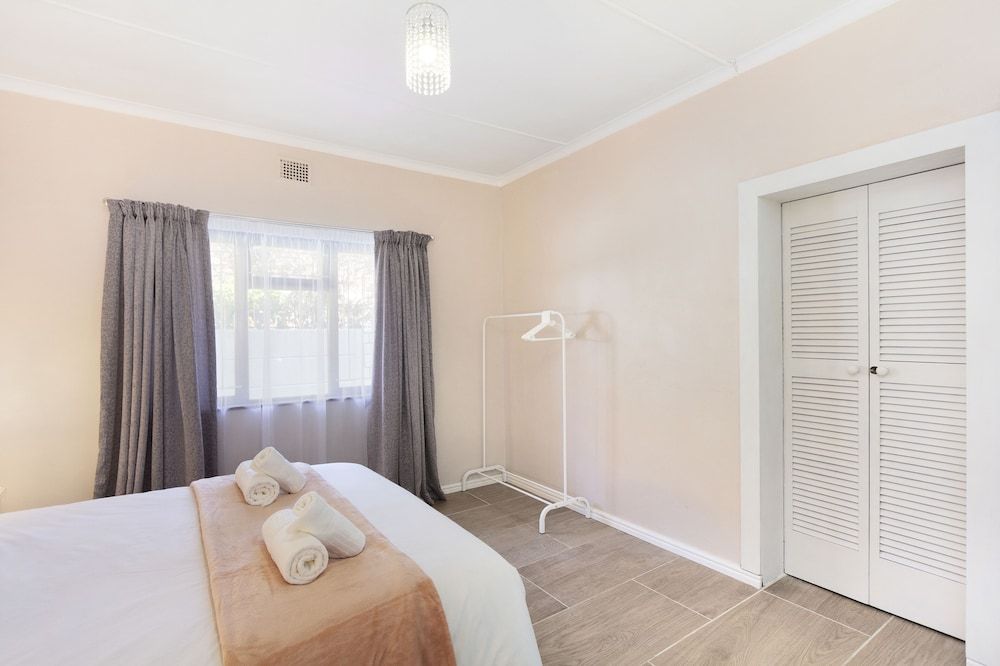 undefined Joubert 107 by HostAgents 9