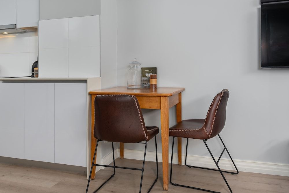 undefined 16 on Bree 1419 7