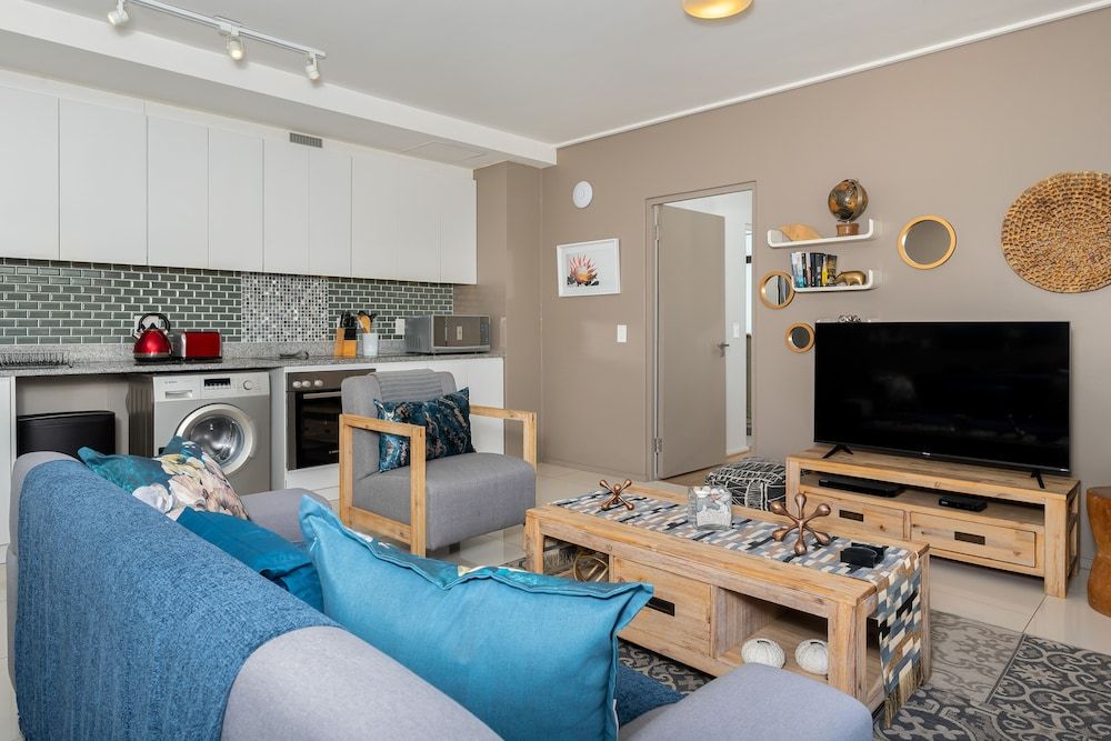 The Odyssey 407 Comfort Apartment 10