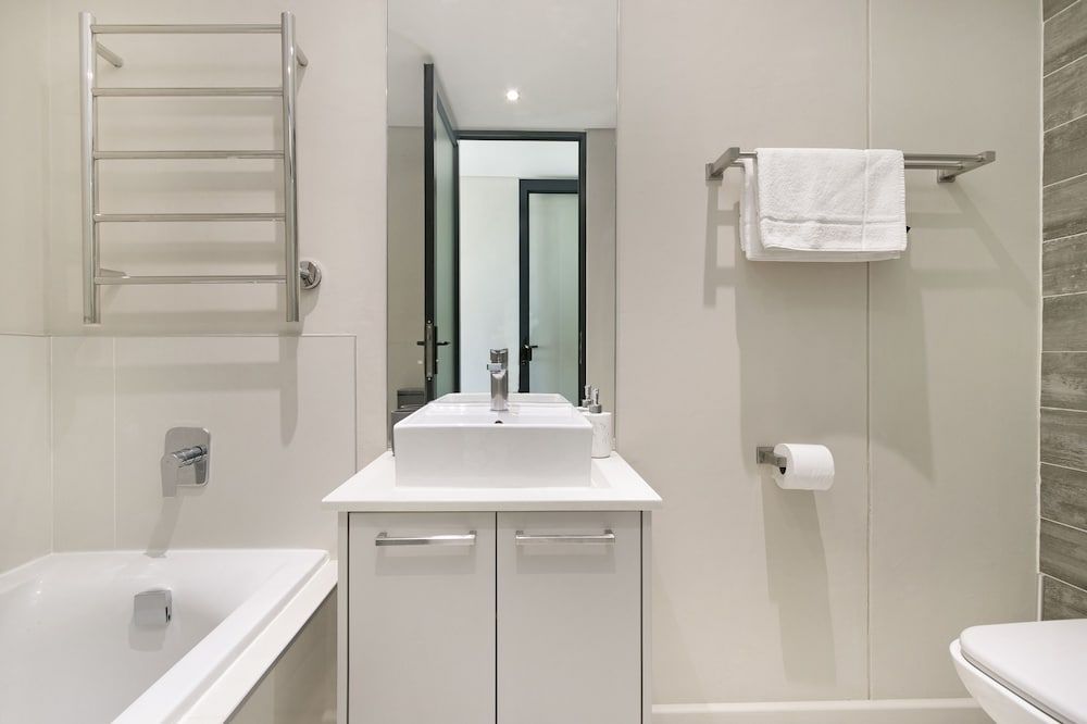 SeaCrest B102 by HostAgents Apartment (2 Bedrooms) 11