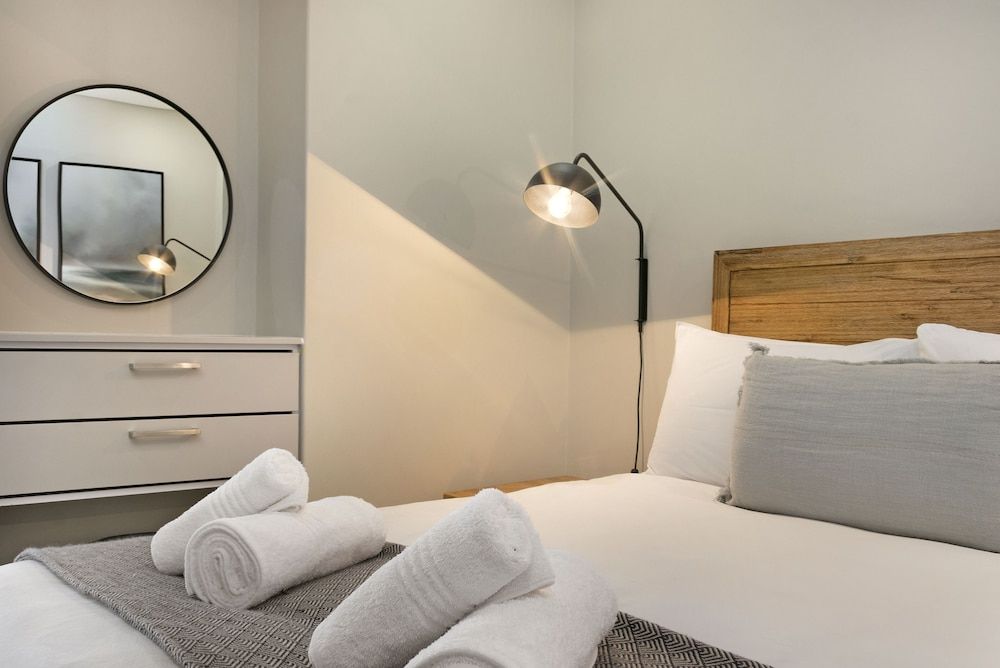 undefined SeaCrest B102 by HostAgents 10