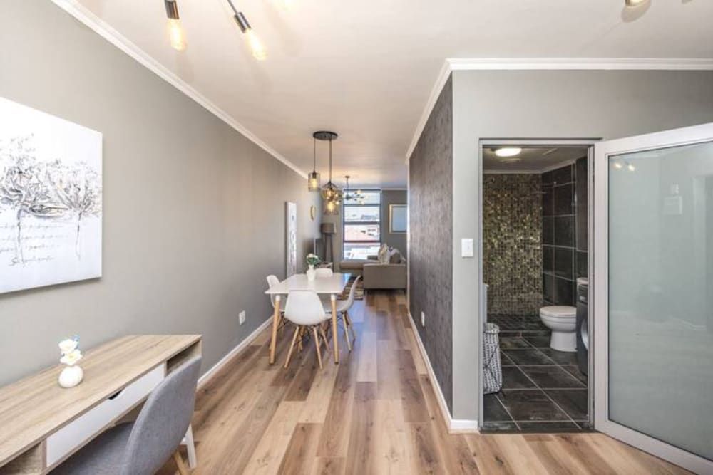 undefined Stylish Studio Apartment in Streetart Paradise 7