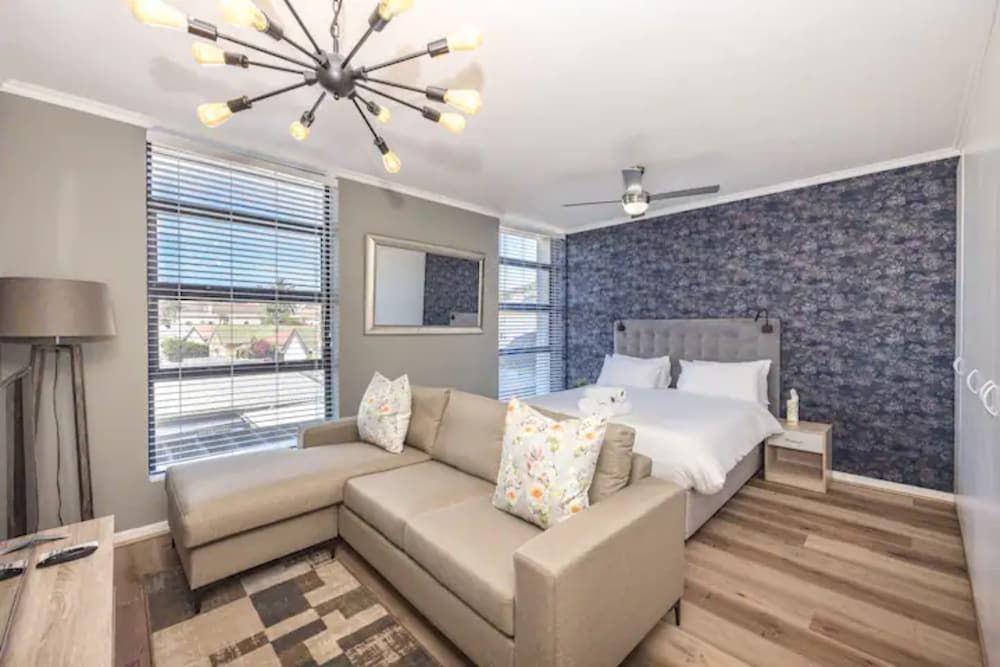 undefined Stylish Studio Apartment in Streetart Paradise 10