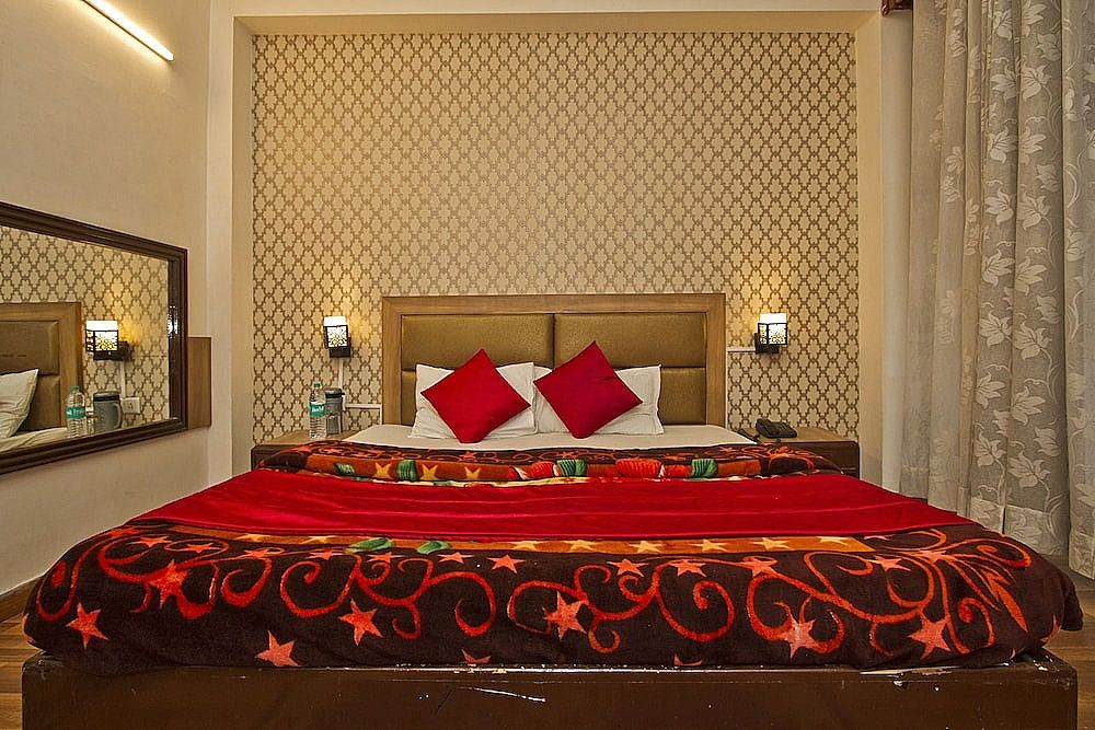 Superior Studio, 1 Bedroom, Smoking, Mountain View