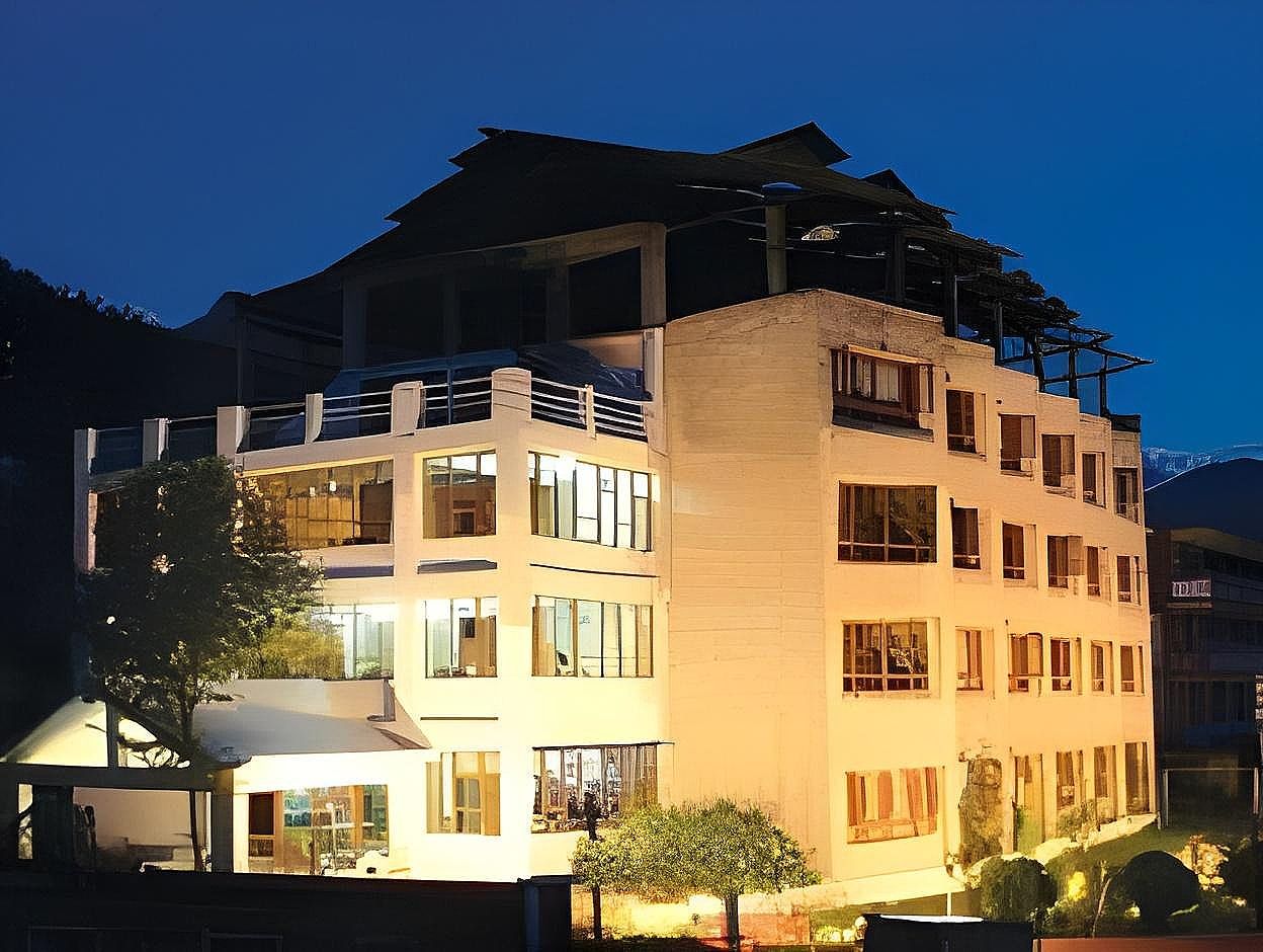 undefined Hotel Sitara International 8