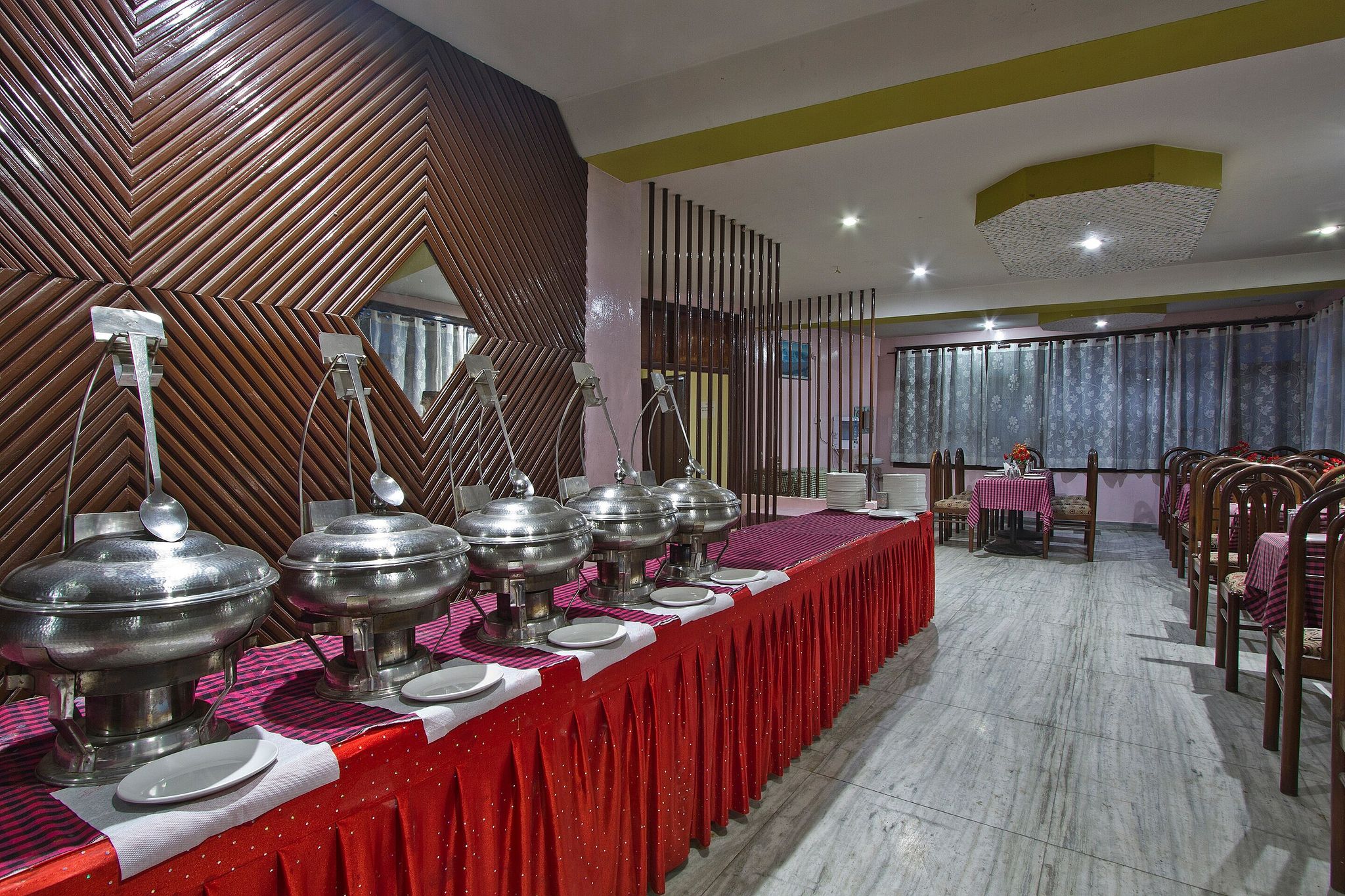 Food & Dining