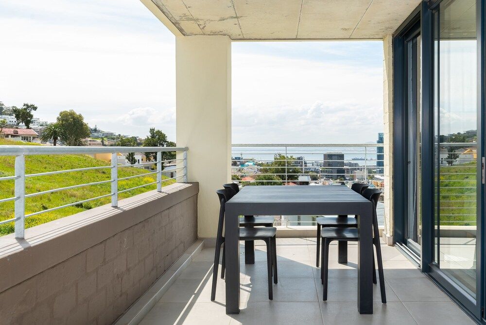 FortyonL 709 Exclusive Apartment 16