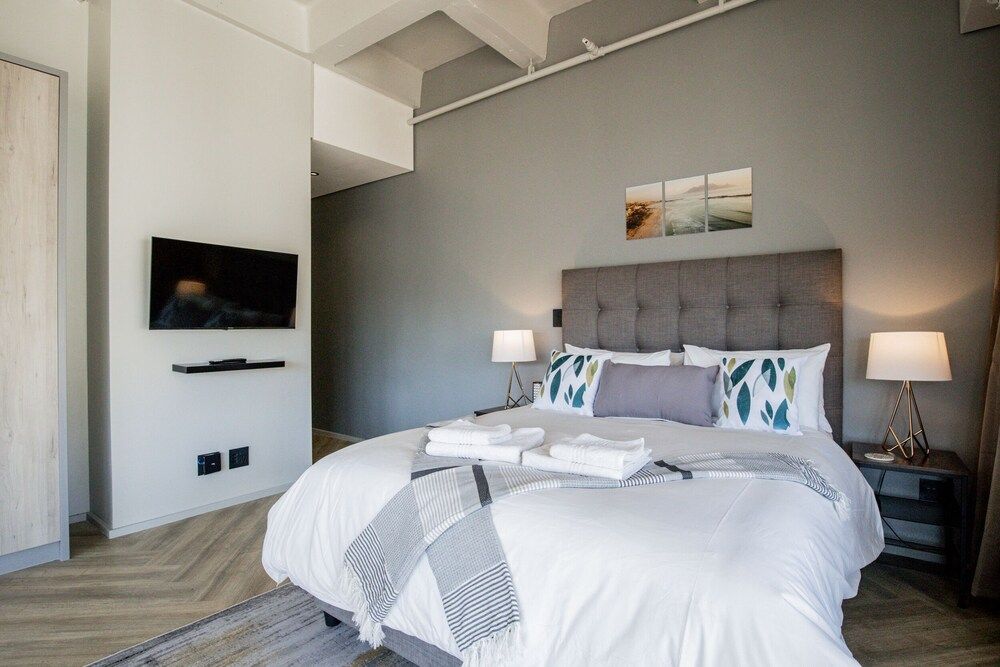 undefined One Thibault Square 1605 by CTHA 6