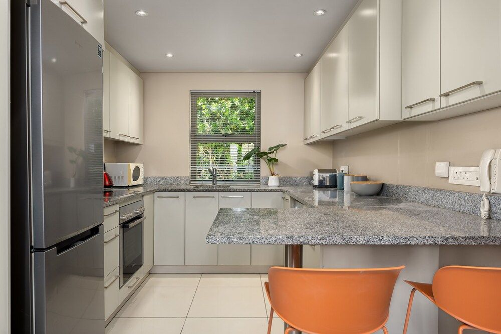 The Legacy 107 Exclusive Apartment 16