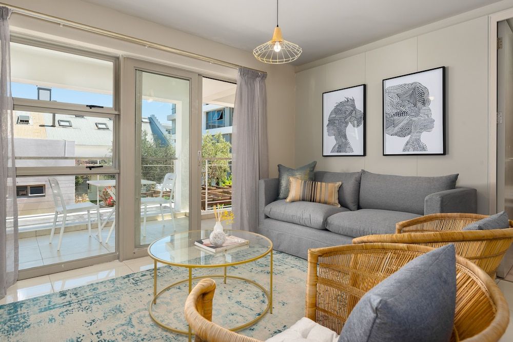 The Legacy 107 Exclusive Apartment 17