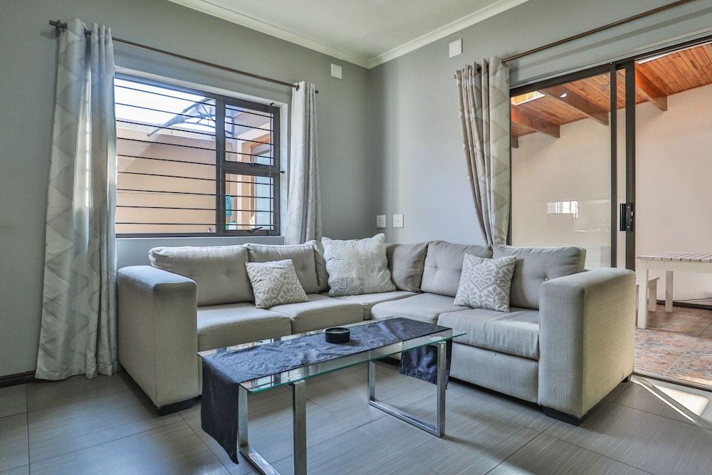 Howard Davis 28B by CTHA Comfort House 12