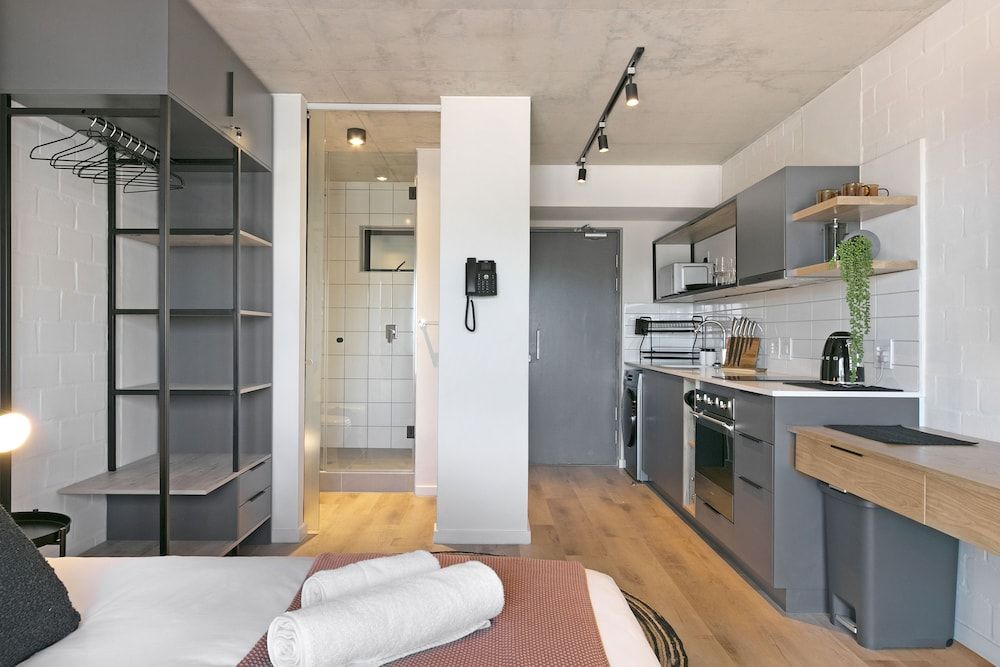 The Ivory 303 by HostAgents City Apartment 14