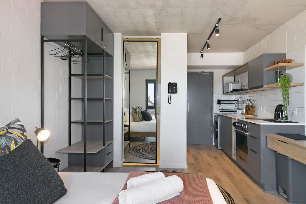 The Ivory 303 by HostAgents City Apartment 15