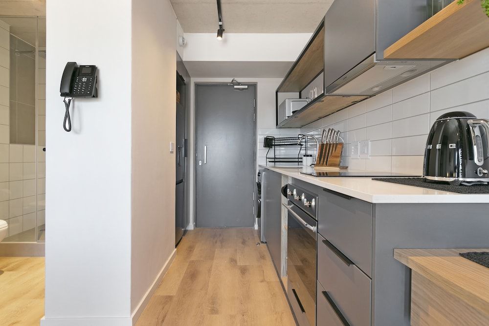 The Ivory 303 by HostAgents City Apartment 8