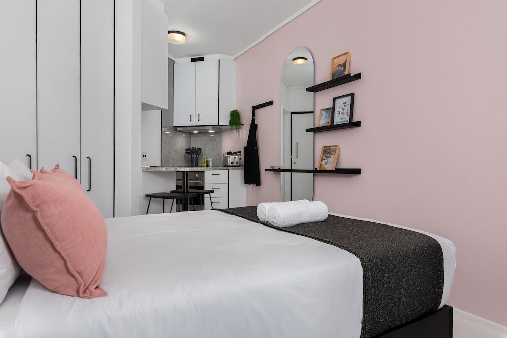 undefined The Flamingo 708 6