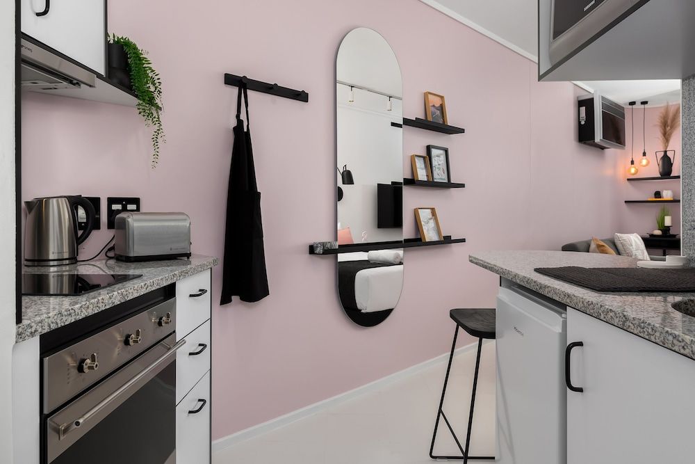 undefined The Flamingo 708 3