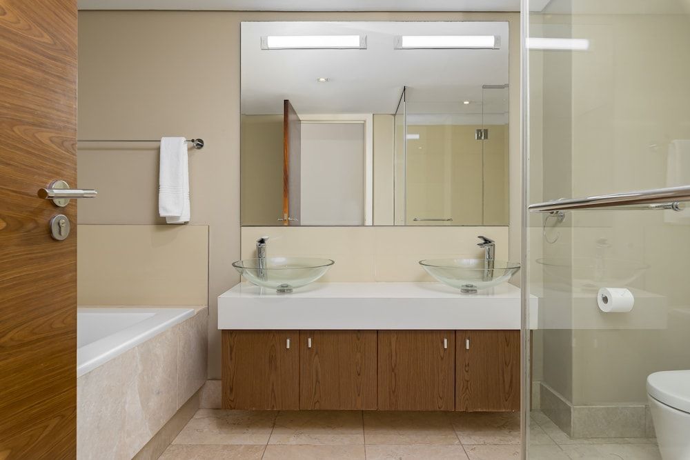 Canal Quays 607 Exclusive Apartment 10