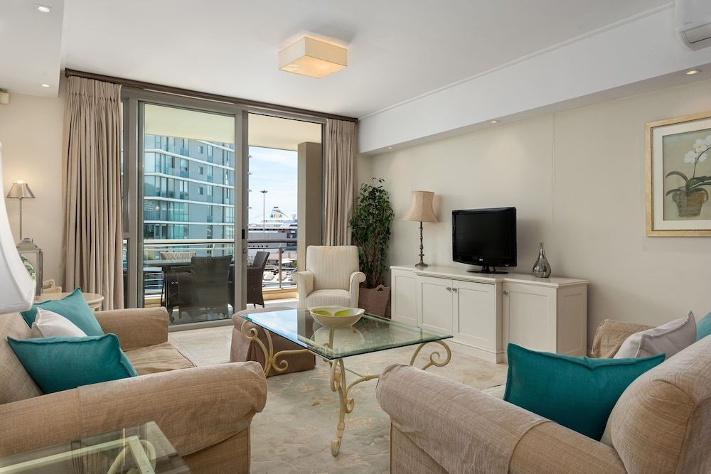 Canal Quays 607 Exclusive Apartment 12