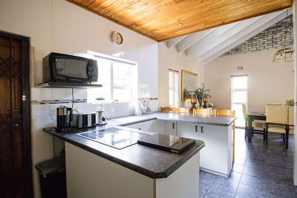 Fairview Crescent 03 by CTHA House (4 Bedrooms) 10