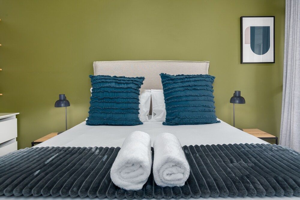 undefined FortyOnL 608 7