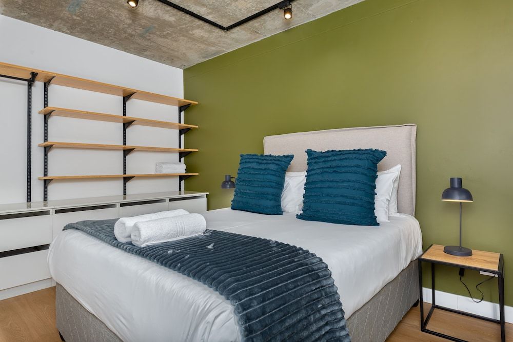 undefined FortyOnL 608 8