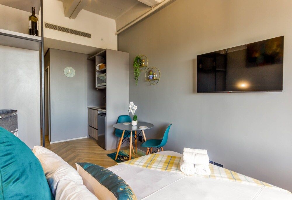 undefined One Thibault Square 1517 by CTHA 5