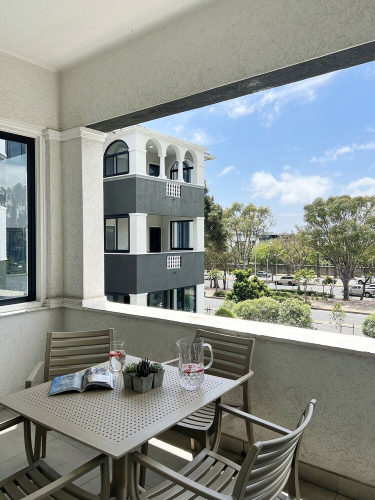 Warwick Mansions 5 Deluxe Apartment 15