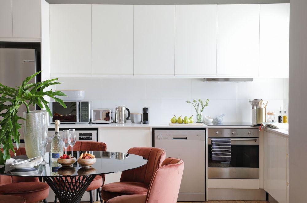 undefined Warwick Mansions 5 10