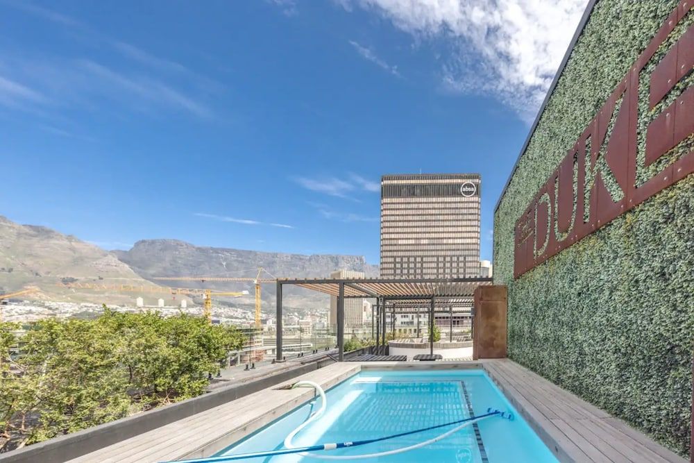 undefined Beautiful 1 Bedroom Apartment in Cape Town 3