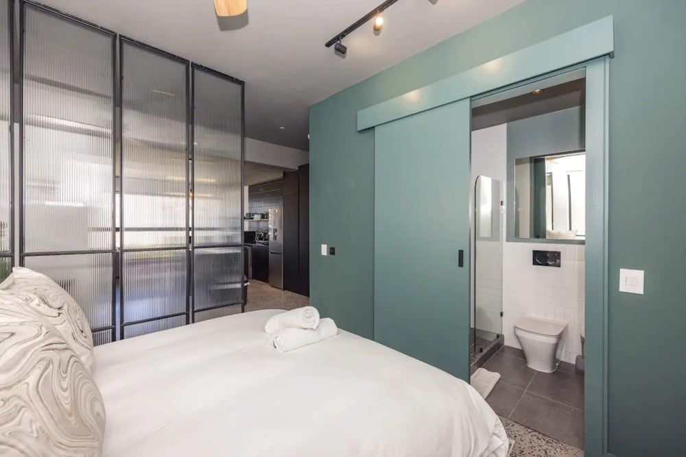 undefined Beautiful 1 Bedroom Apartment in Cape Town 8