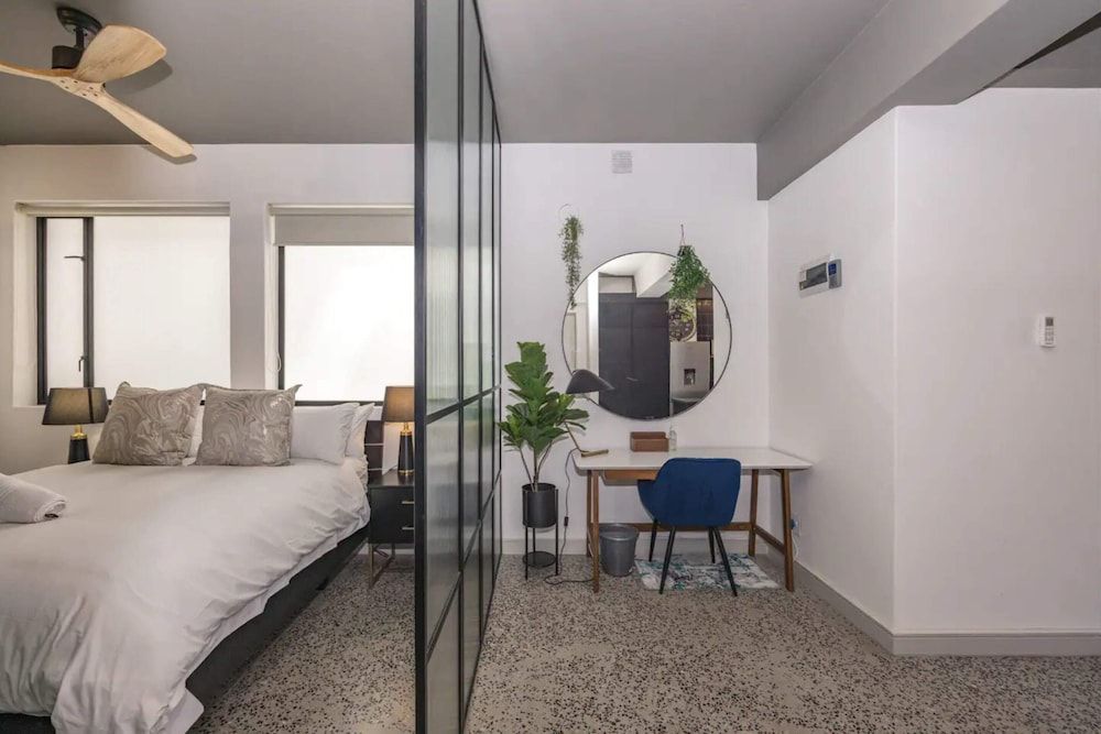 undefined Beautiful 1 Bedroom Apartment in Cape Town 5