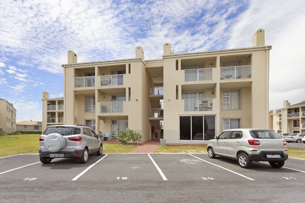 undefined Big Bay Beach Club 22 by HostAgents 2