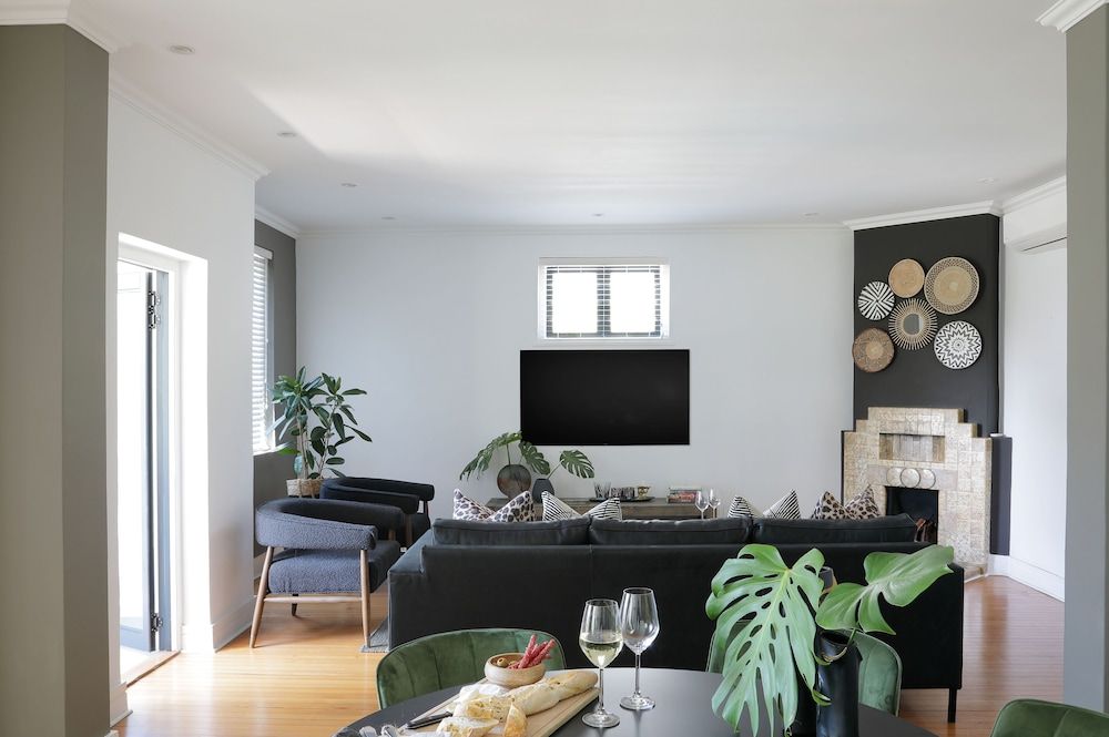 undefined Warwick Mansions 1