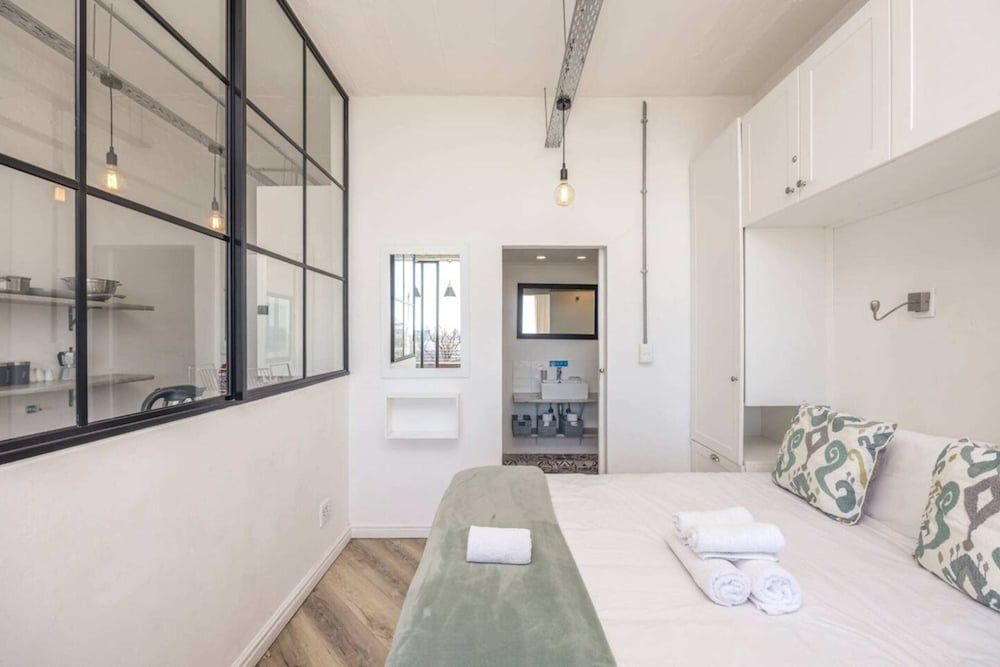 undefined Homely Studio Apartment in Cape Town