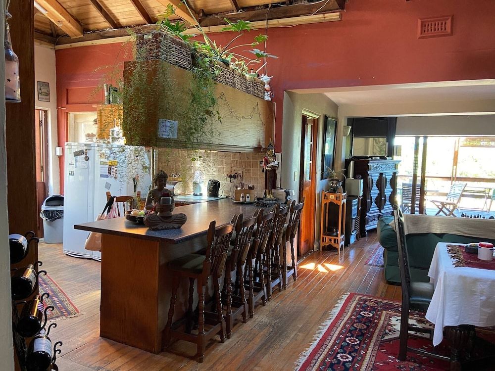 Room-living In Camps Bay Blue Room, 1 Bedroom, Balcony, Garden View 15